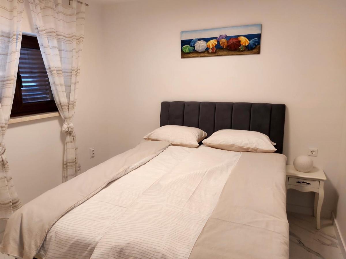 Apartman S Dvije Spavace Sobe 波雷奇 外观 照片