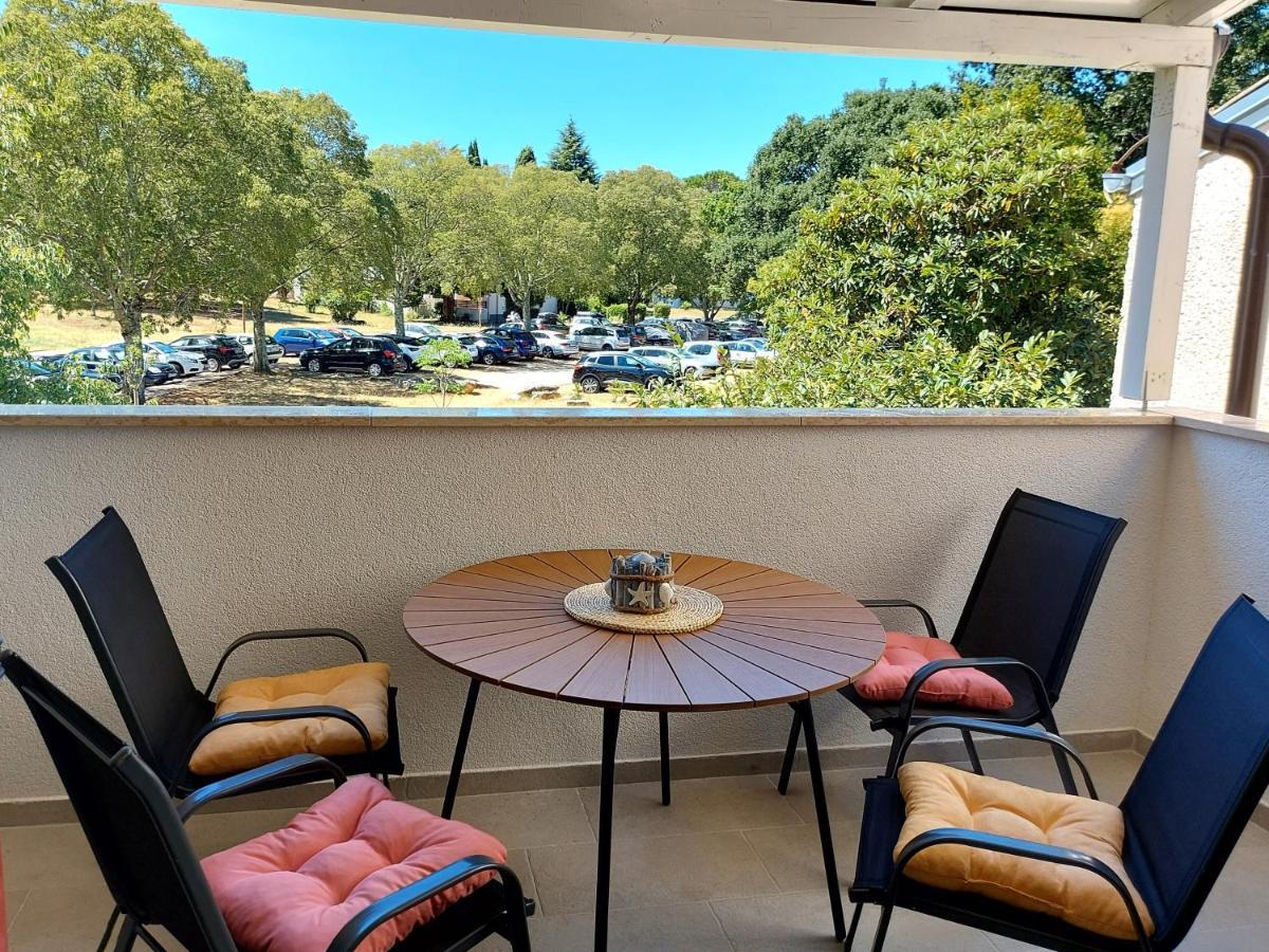 Apartman S Dvije Spavace Sobe 波雷奇 外观 照片