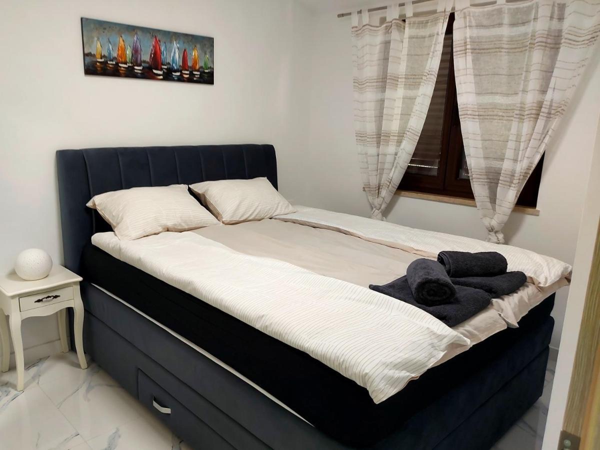 Apartman S Dvije Spavace Sobe 波雷奇 外观 照片