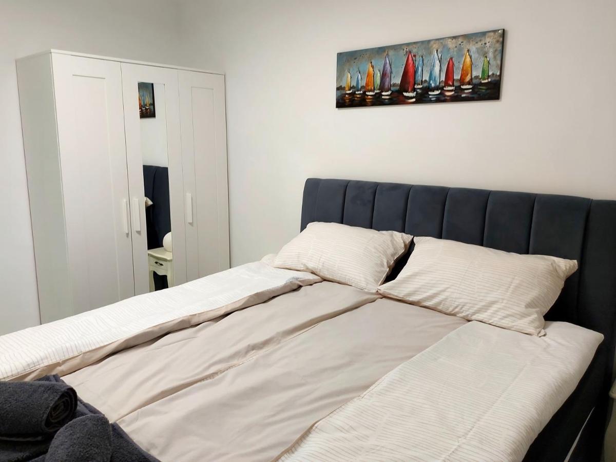 Apartman S Dvije Spavace Sobe 波雷奇 外观 照片