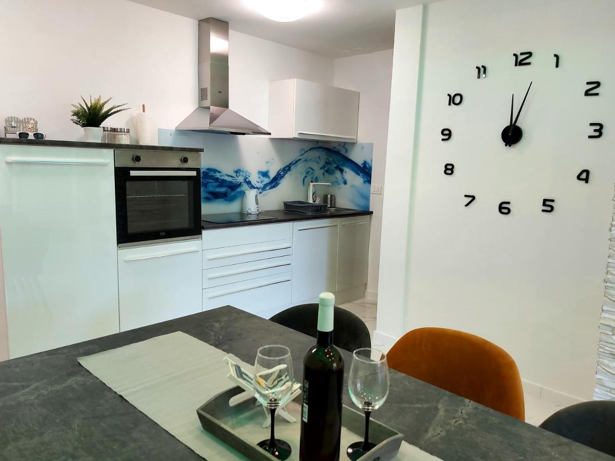 Apartman S Dvije Spavace Sobe 波雷奇 外观 照片