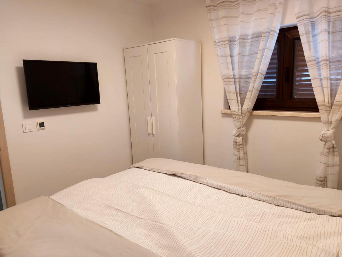 Apartman S Dvije Spavace Sobe 波雷奇 外观 照片